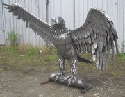 орел из металла